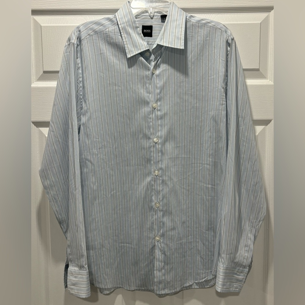 Hugo Boss long-sleeve dress shirt
XL Lite Blue Easter Work Wedding Church Formal